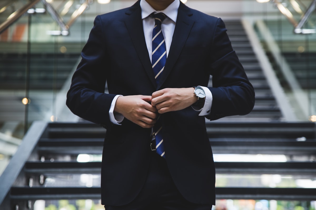 شلون تزيد أرباحك ومبيعاتك لما تسوي متجر إلكتروني وصفحة هبوط لبيجك؟ 🚀💰